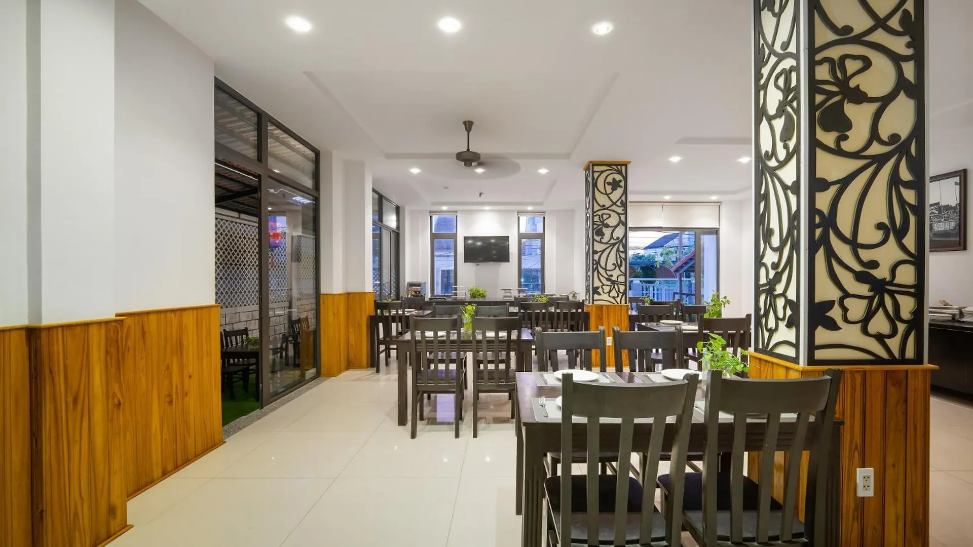 Hoi An Beach Hotel